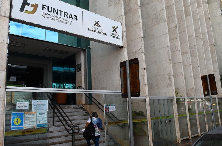 Guaicurus News - Funtrab oferece 3,1 mil vagas de emprego para diversas áreas em MS