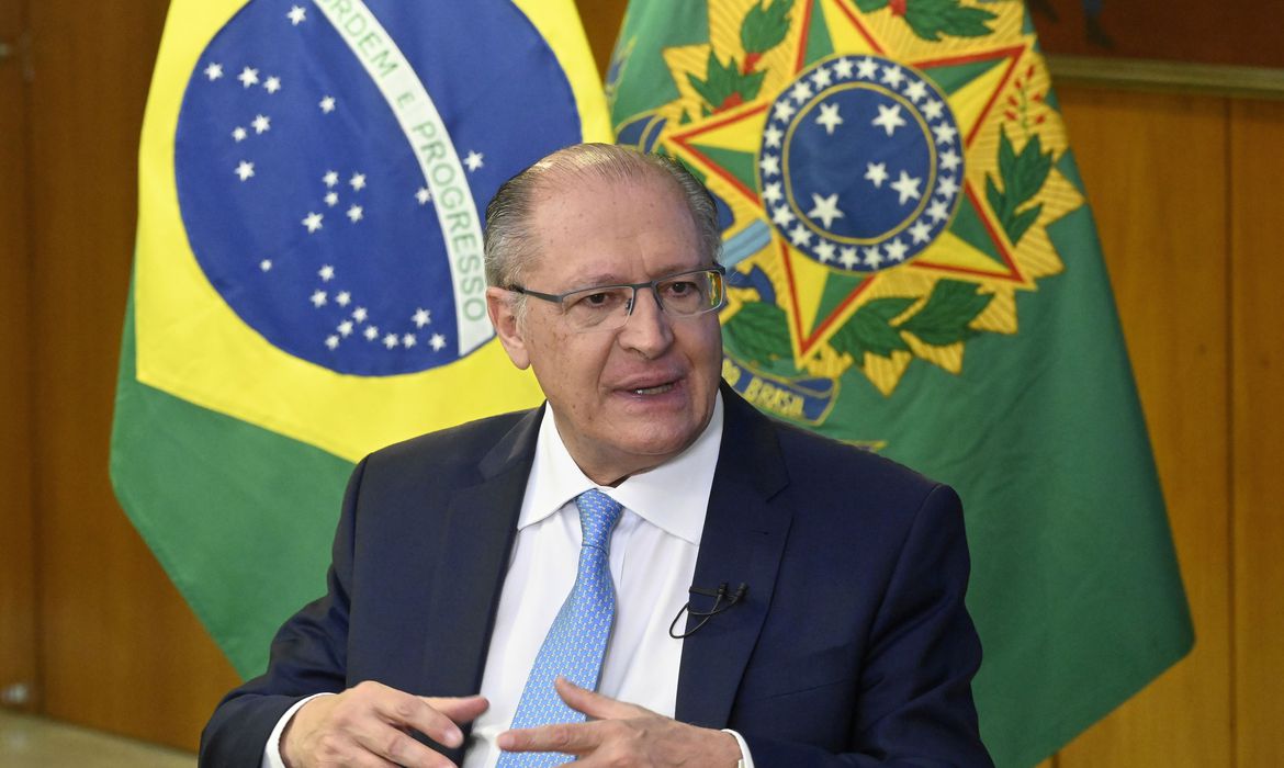 Guaicurus News - Alckmin diz que governo irá promover neoindustrialização no país