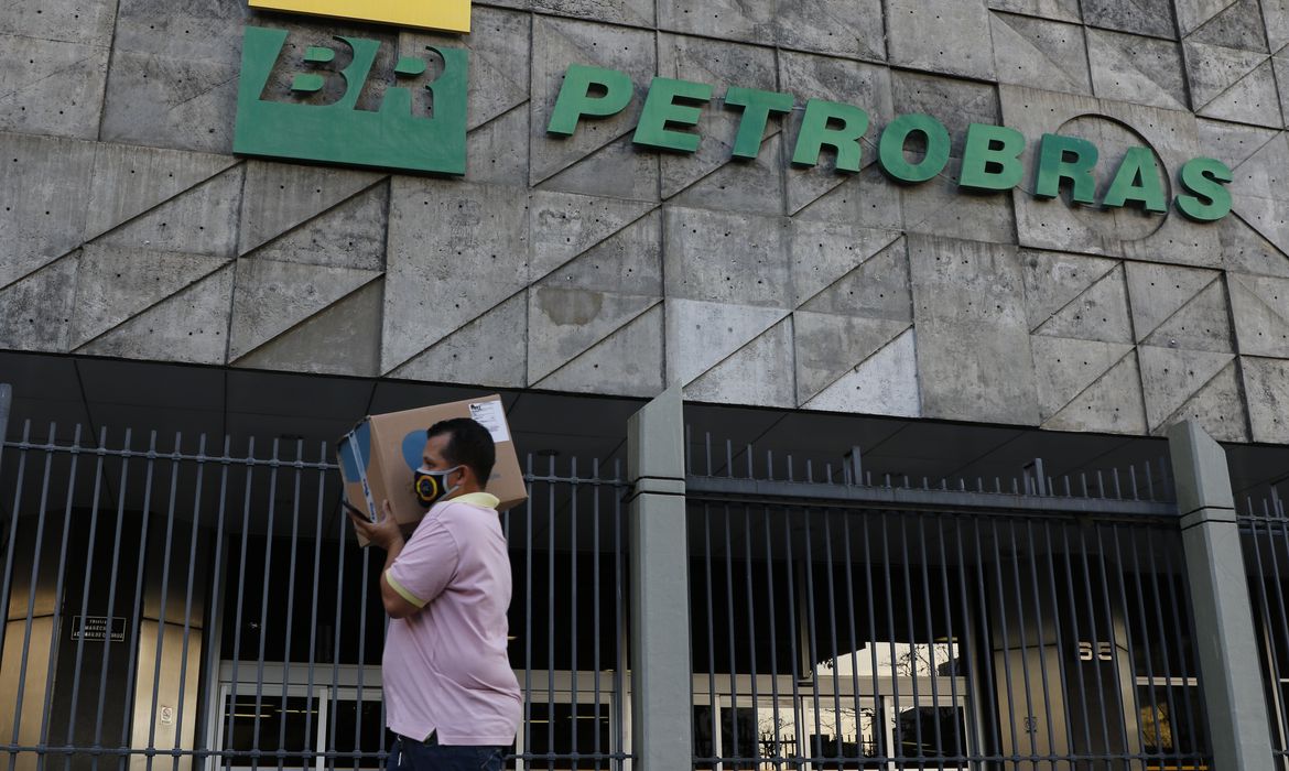Guaicurus News - Petrobras reduz preço da gasolina em 4,66% para distribuidoras 