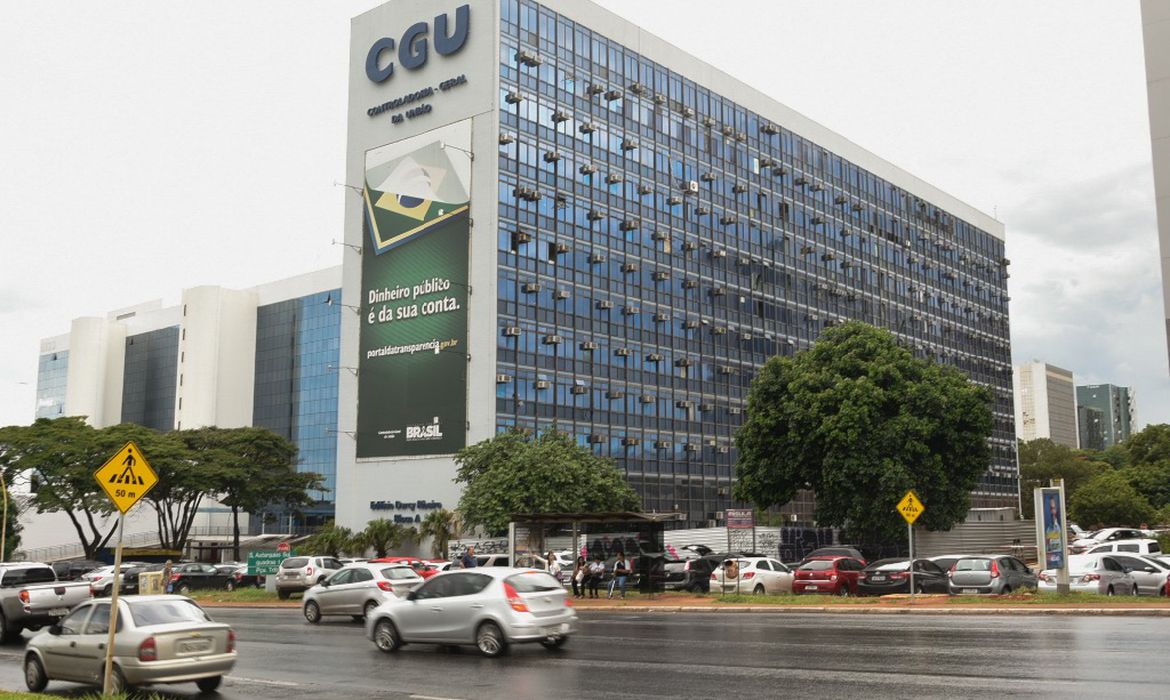 Guaicurus News - CGU encontra distorções contábeis de R$ 202 bi na gestão de Bolsonaro