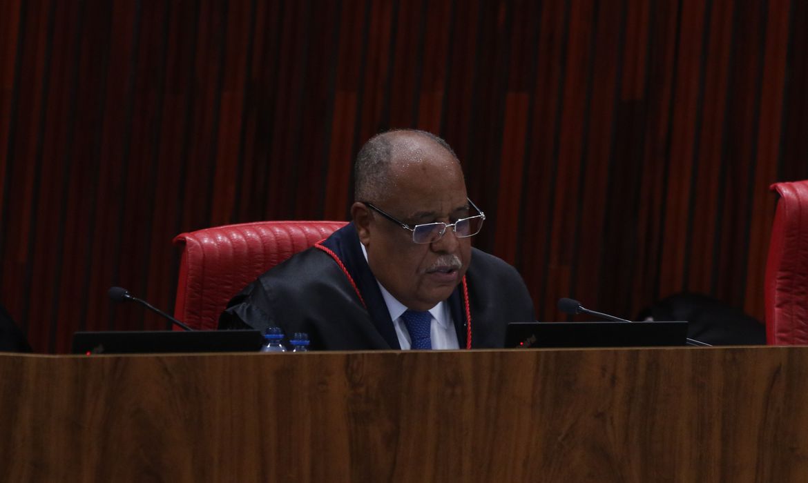 Guaicurus News - Relator no TSE vota pela inelegibilidade de Bolsonaro