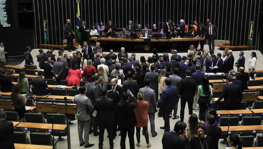 Guaicurus News - Congresso aprova alterações no Orçamento para facilitar apoio ao RS