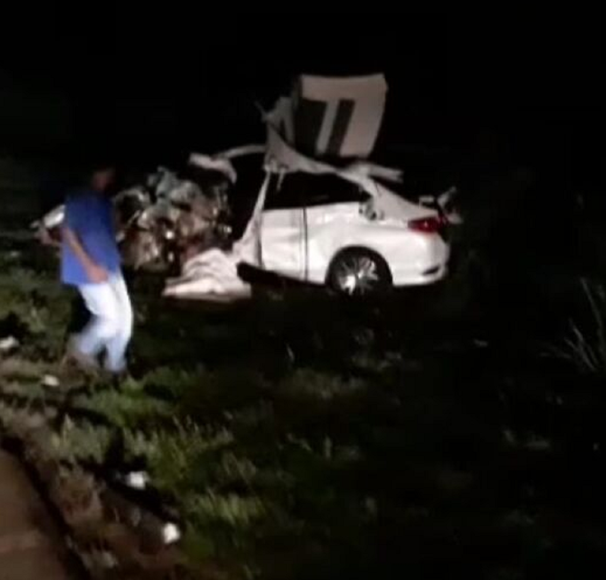 Guaicurus News - Carro bate de frente com carreta e jovem de 21 anos morre na BR-163