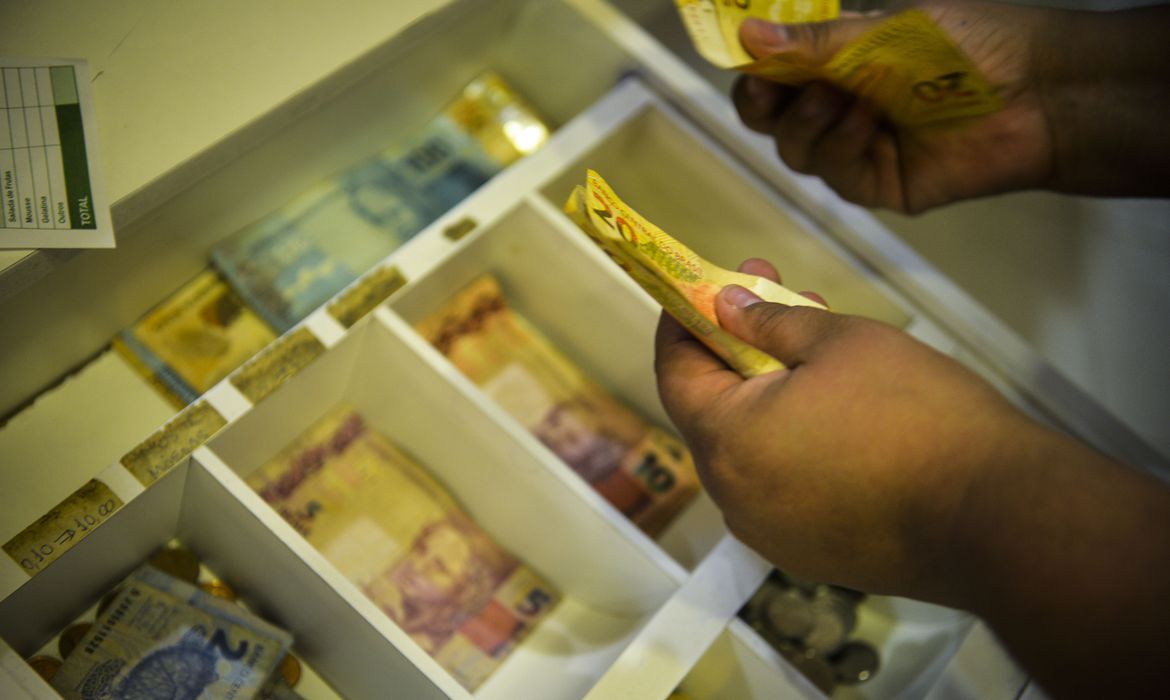 Guaicurus News - Economia brasileira cresce 1,6% no 1º trimestre, mostra prévia da FGV