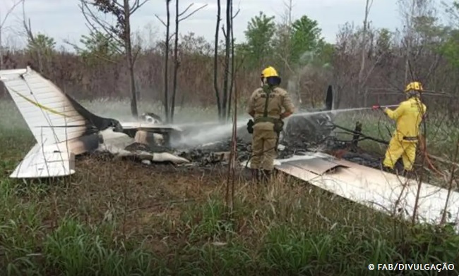 Guaicurus News - FAB intercepta avião que entrou irregularmente em território nacional