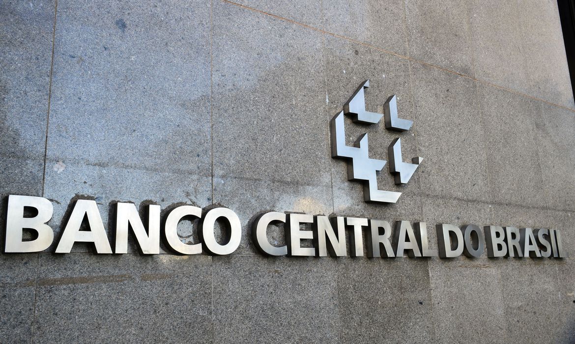 Guaicurus News - Mercado reduz previsão da inflação para 4,43% este ano