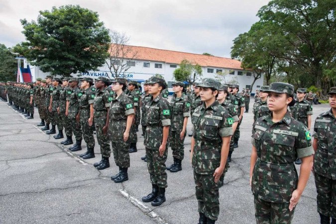 Guaicurus News - Mulheres poderão se alistar no serviço militar aos 18 anos