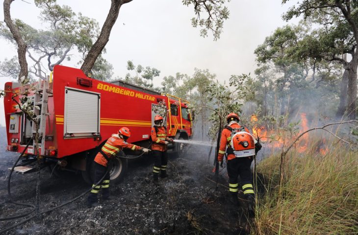 Guaicurus News - Combate aos incêndios florestais no Pantanal conta com reforço de garoa e queda na temperatura