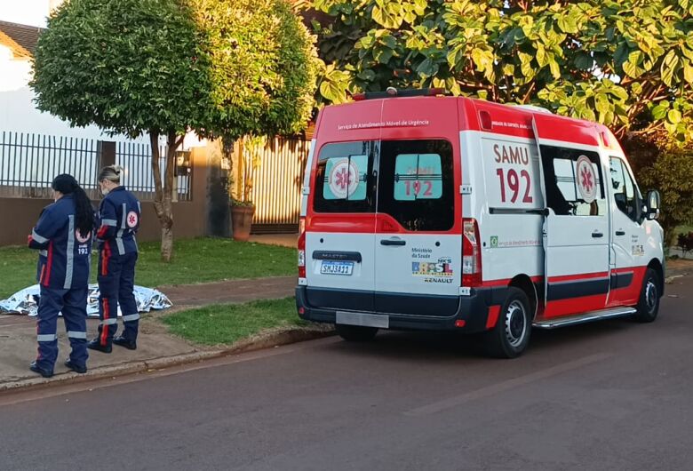 Guaicurus News - Homem é achado morto na calçada de casa em Dourados